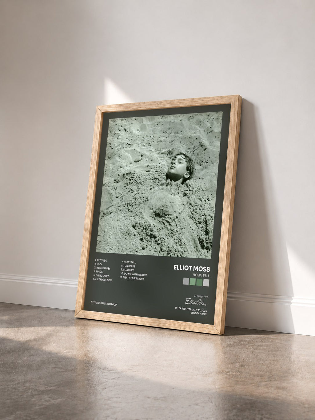 #bois Tableau de l'album How I Fell de Elliot Moss vu de trois quarts, cadre en bois brut