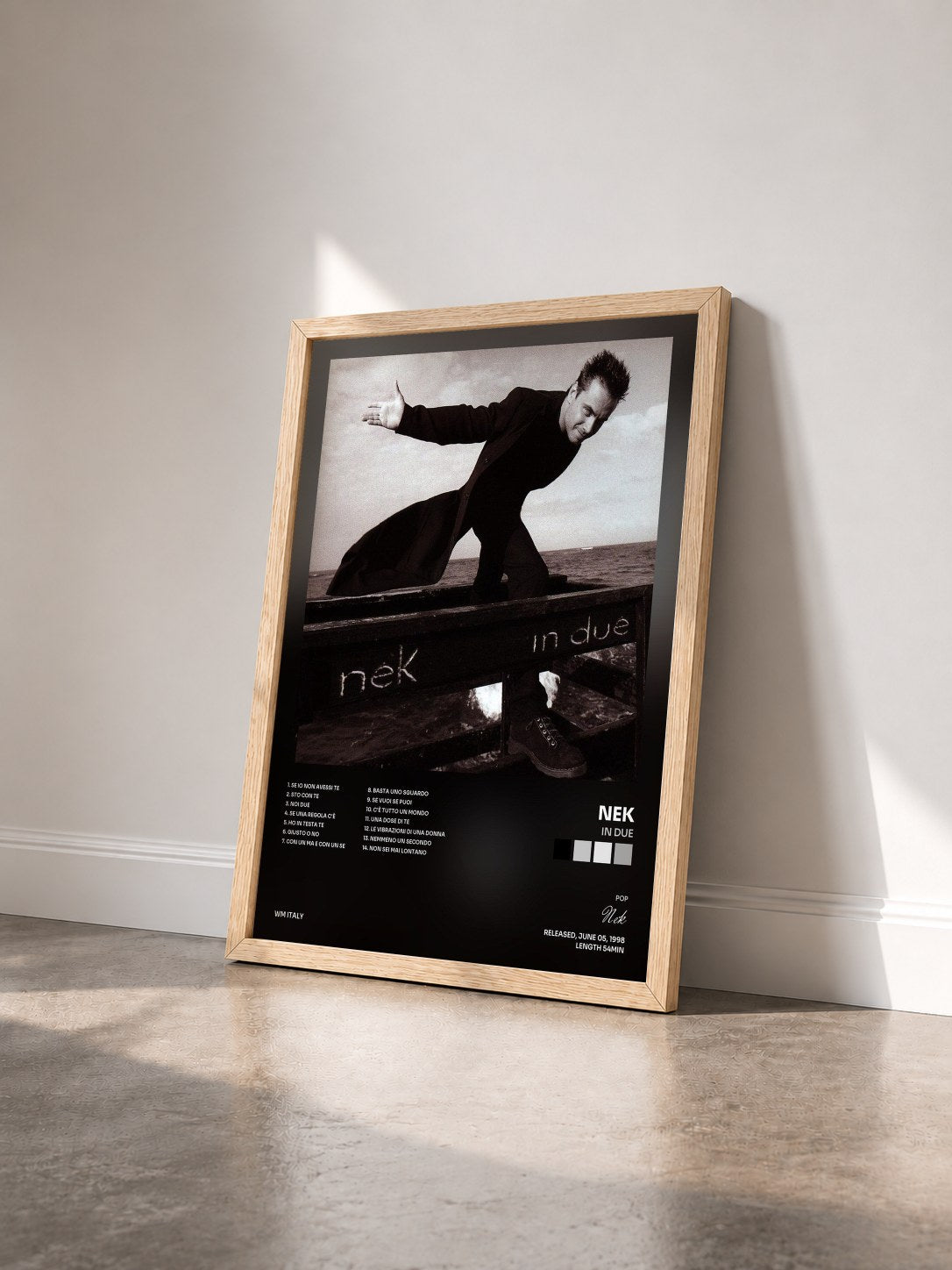 #bois Tableau de l'album In due de Nek vu de trois quarts, cadre en bois brut