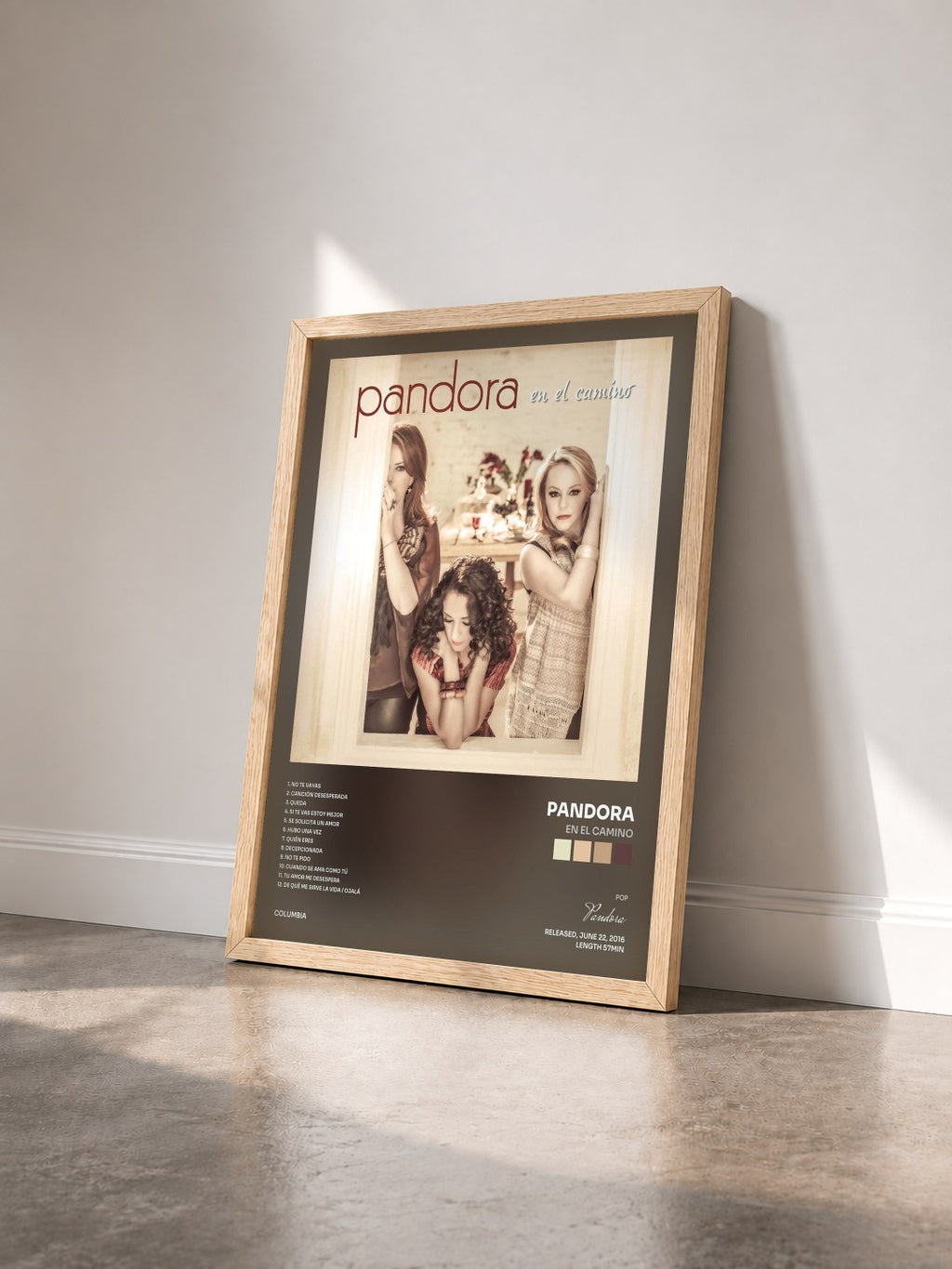 #bois Tableau de l'album En el Camino de Pandora vu de trois quarts, cadre en bois brut