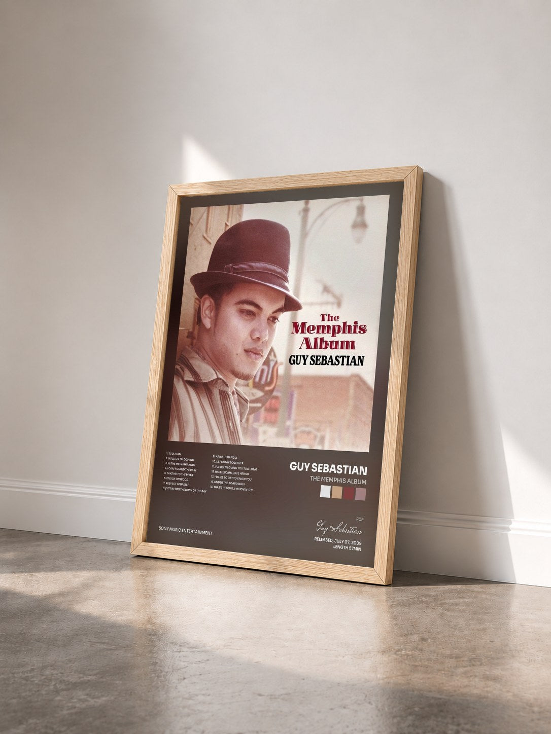 #bois Tableau de l'album The Memphis Album de Guy Sebastian vu de trois quarts, cadre en bois brut