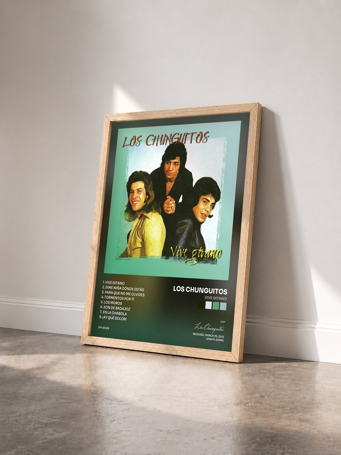 #bois Tableau de l'album Vive Gitano de Los Chunguitos vu de trois quarts, cadre en bois brut
