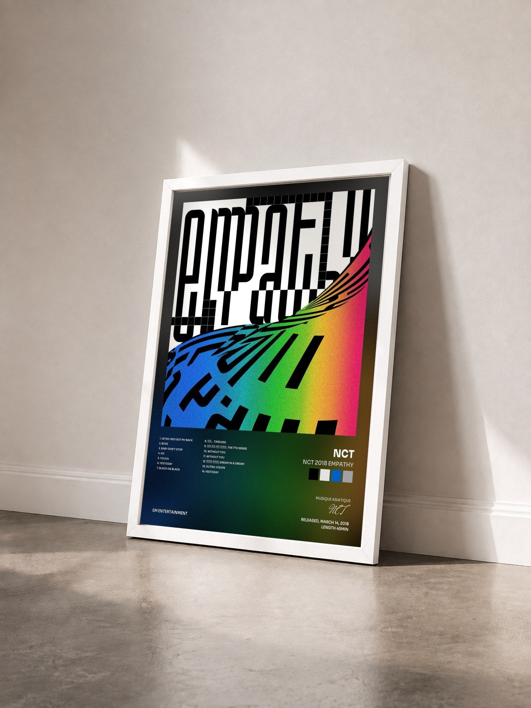 #blanc Tableau de l'album NCT 2018 EMPATHY de NCT vu de trois quarts, cadre blanc