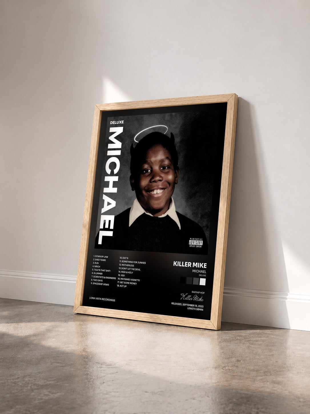 #bois Tableau de l'album MICHAEL (Deluxe) de Killer Mike vu de trois quarts, cadre en bois brut