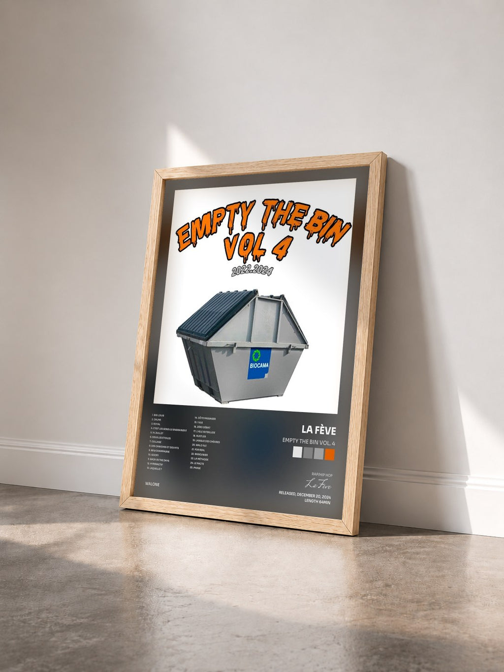 #bois Tableau de l'album EMPTY THE BIN VOL. 4 de La Fève vu de trois quarts, cadre en bois brut