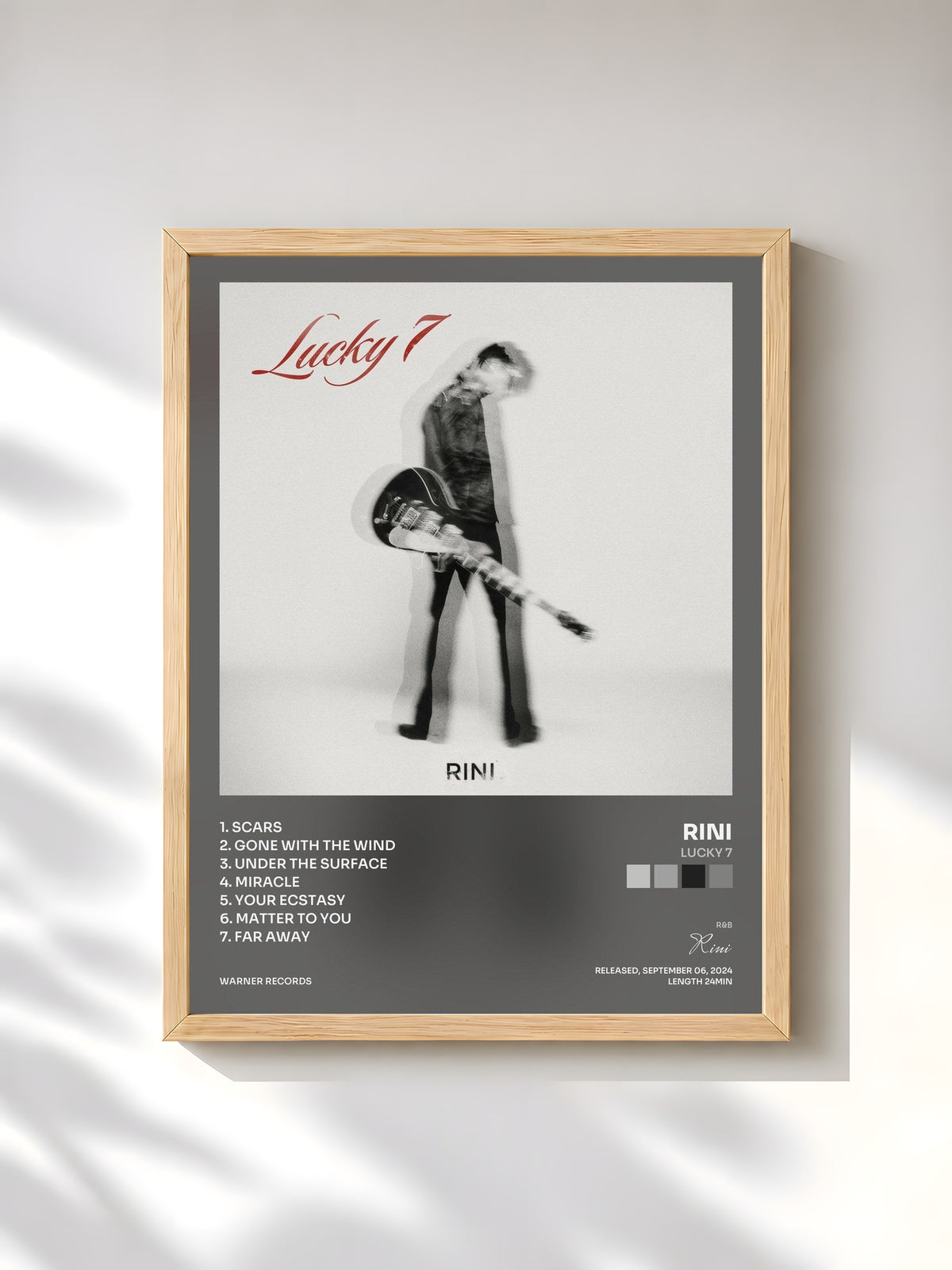 #bois Tableau de l'album Lucky 7 de Rini, cadre en bois brut, imprimé et encadré en France