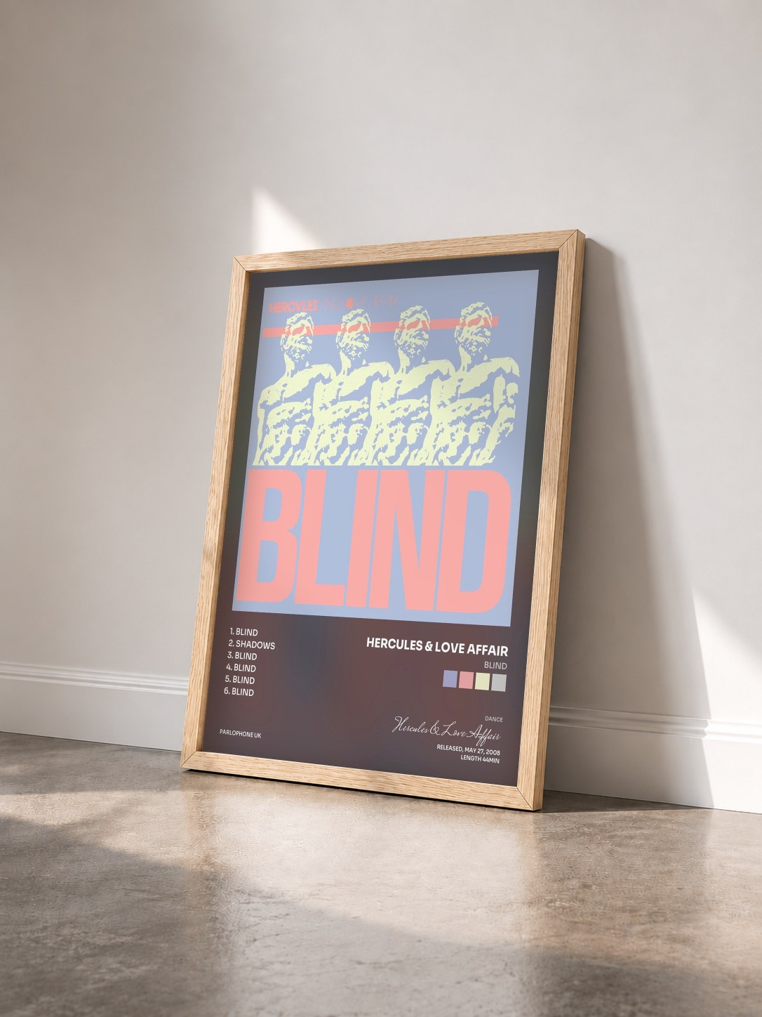 #bois Tableau de l'album Blind de Hercules & Love Affair vu de trois quarts, cadre en bois brut