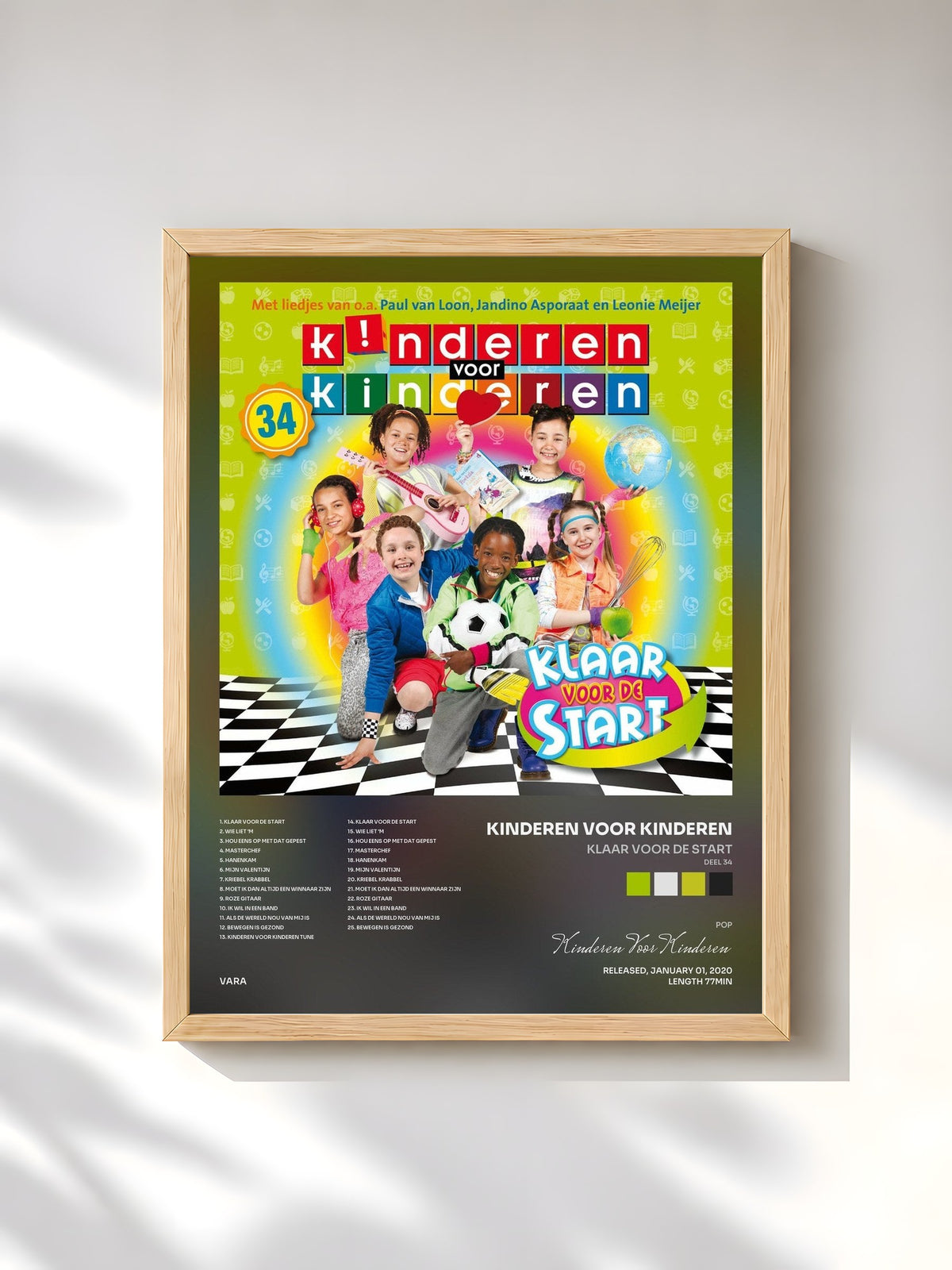 #bois Tableau de l'album Klaar Voor De Start (Deel 34) de Kinderen Voor Kinderen, cadre en bois brut, imprimé et encadré en France