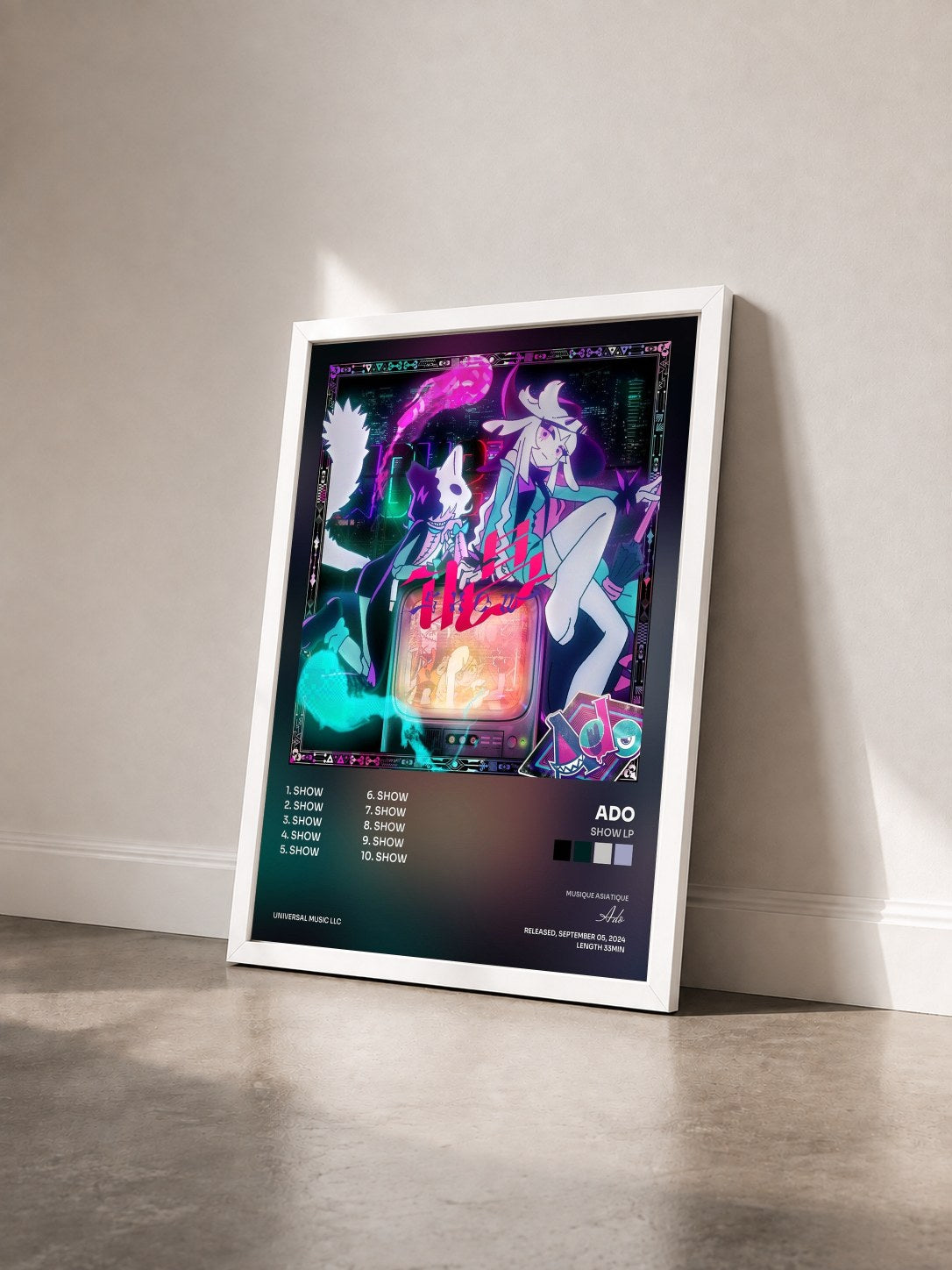 #blanc Tableau de l'album Show LP de Ado vu de trois quarts, cadre blanc