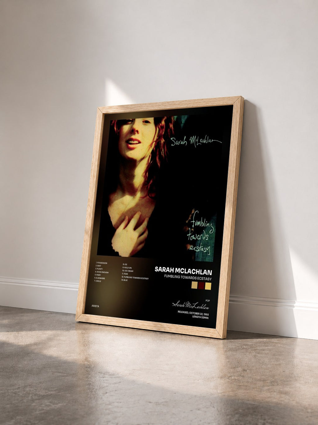 #bois Tableau de l'album Fumbling Towards Ecstasy de Sarah McLachlan vu de trois quarts, cadre en bois brut