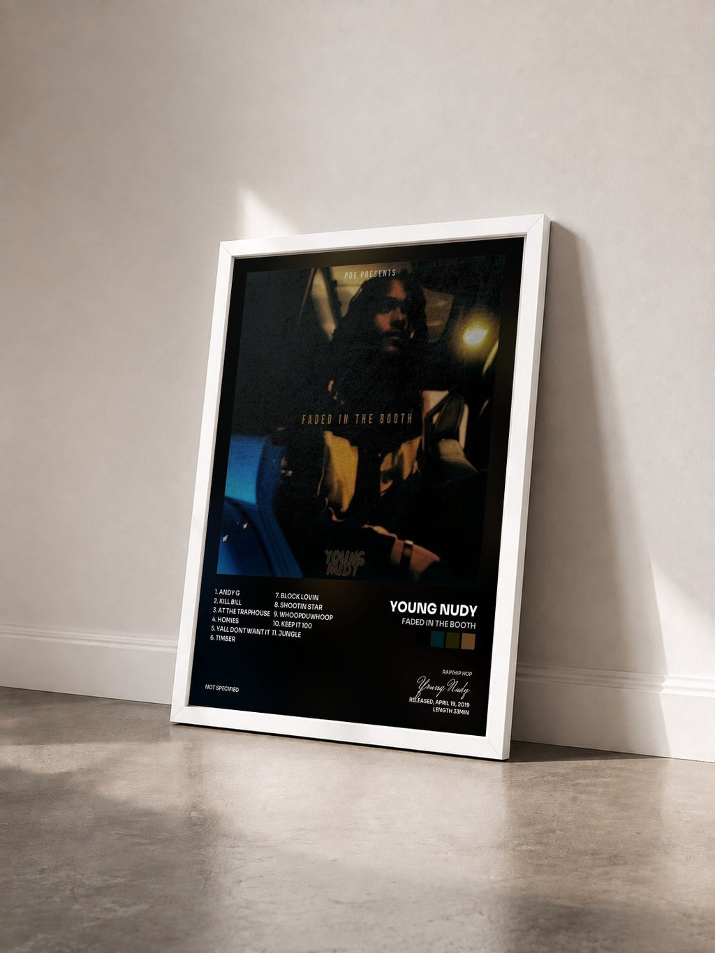 #blanc Tableau de l'album Faded In The Booth de Young Nudy vu de trois quarts, cadre blanc
