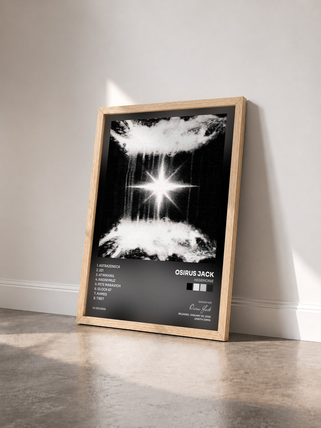 #bois Tableau de l'album HEGEMONIE de Osirus Jack vu de trois quarts, cadre en bois brut