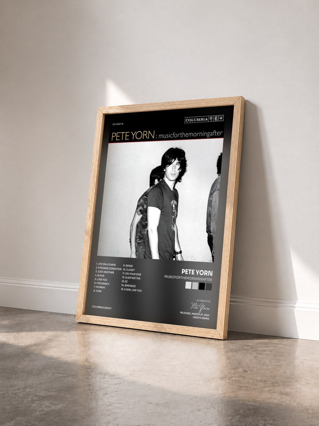 #bois Tableau de l'album musicforthemorningafter de Pete Yorn vu de trois quarts, cadre en bois brut