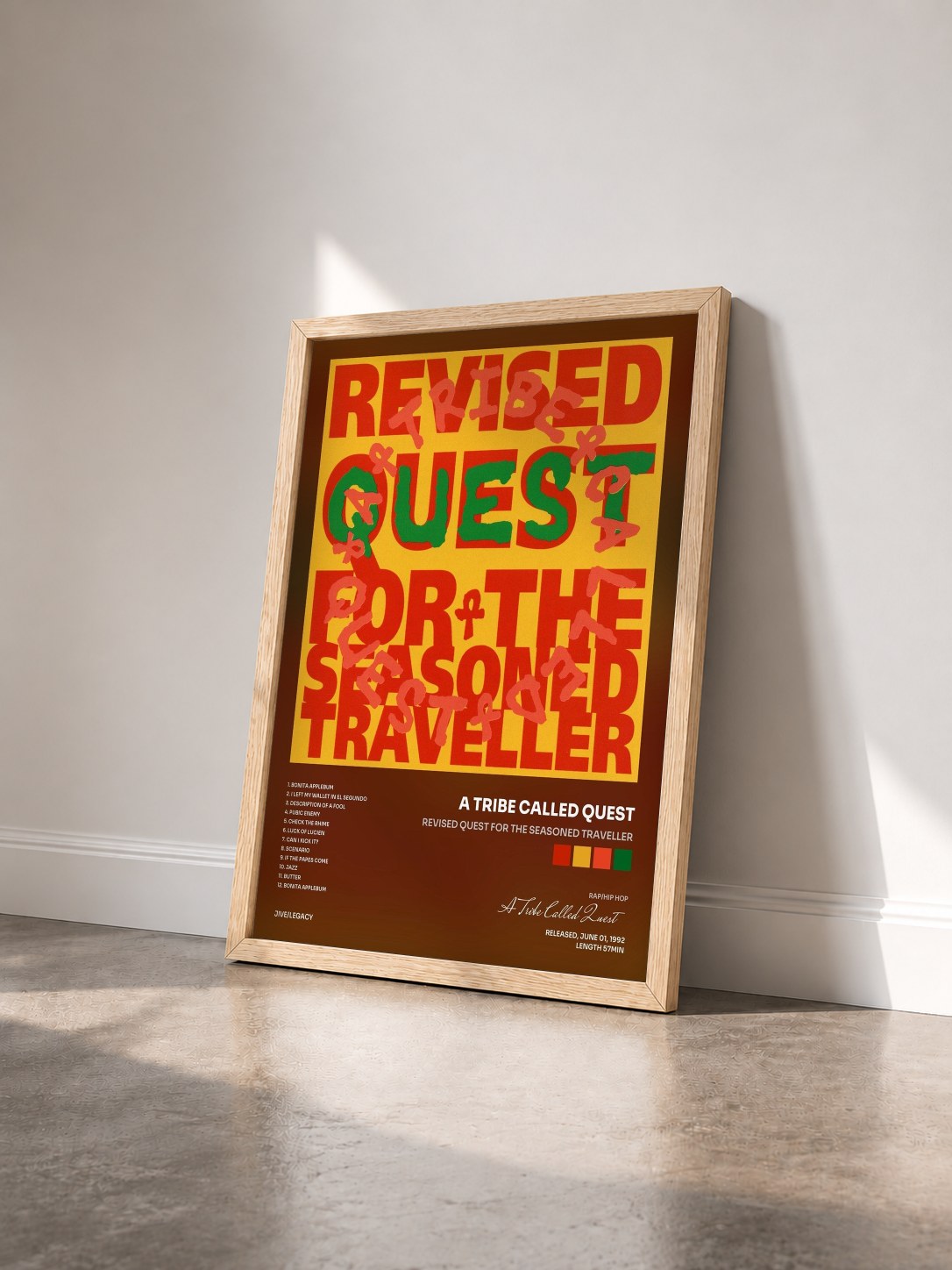 #bois Tableau de l'album Revised Quest for the Seasoned Traveller de A Tribe Called Quest vu de trois quarts, cadre en bois brut