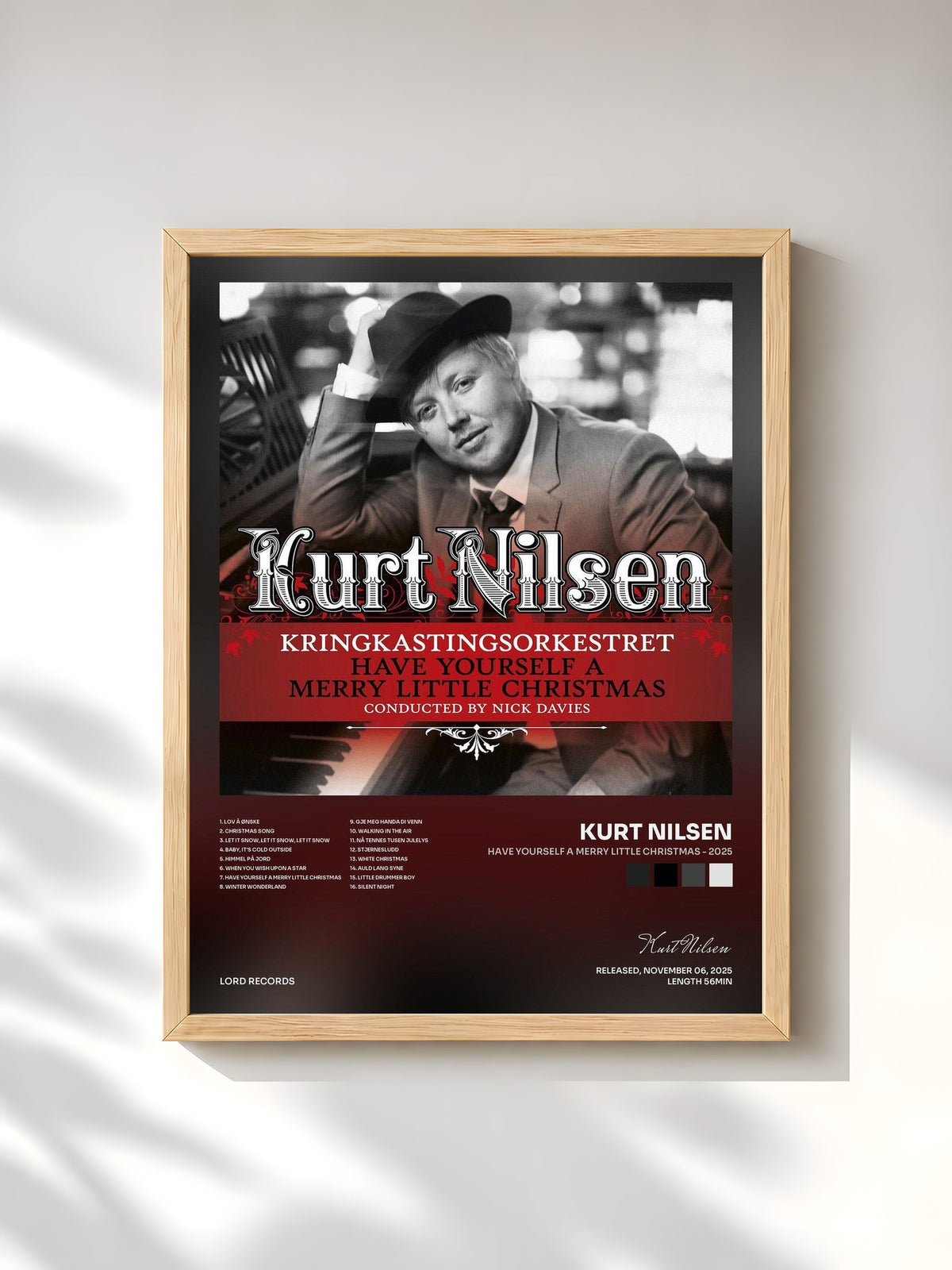 #bois Tableau de l'album Have Yourself A Merry Little Christmas - 2025 de Kurt Nilsen, cadre en bois brut, imprimé et encadré en France