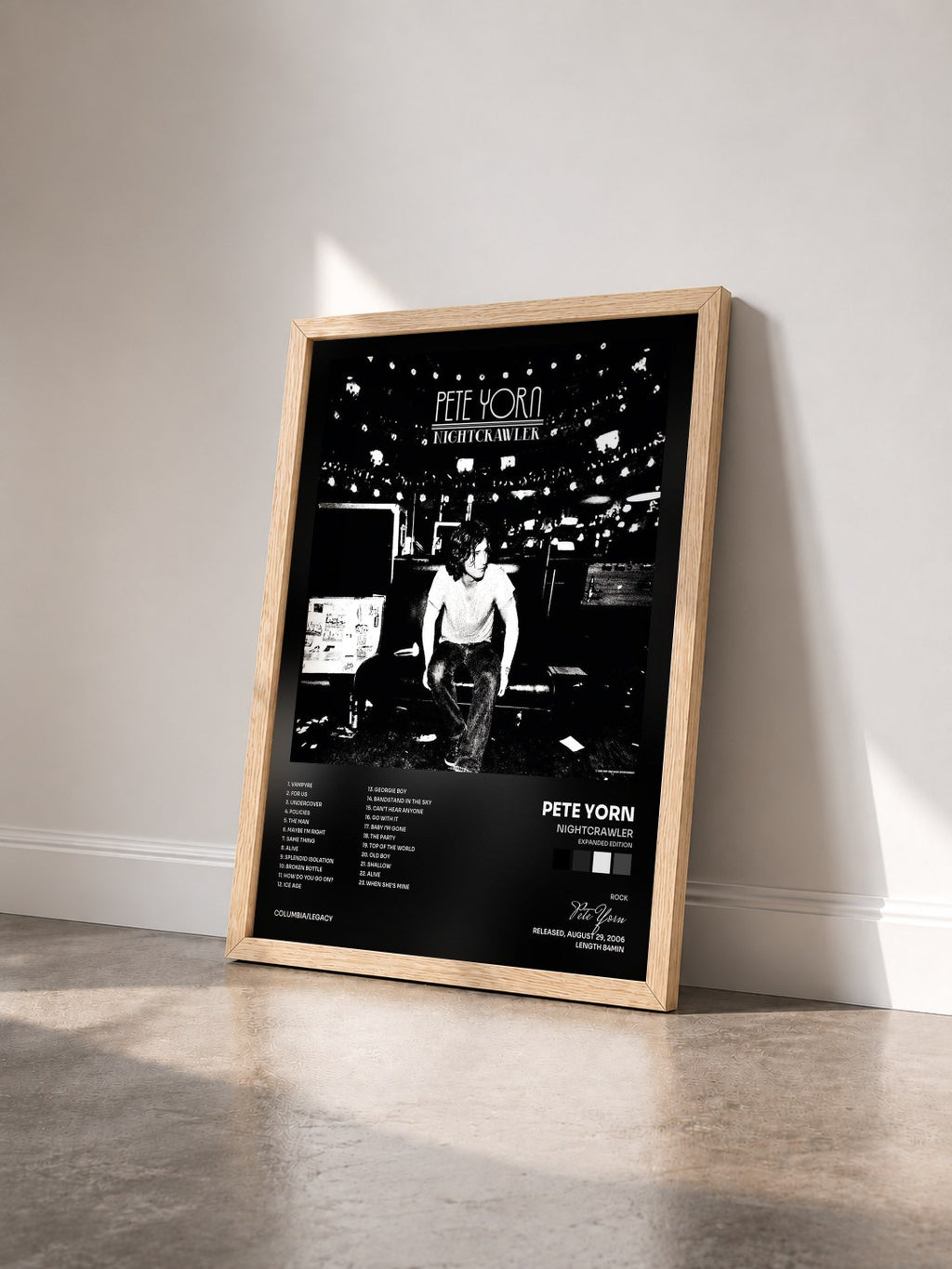 #bois Tableau de l'album Nightcrawler (Expanded Edition) de Pete Yorn vu de trois quarts, cadre en bois brut