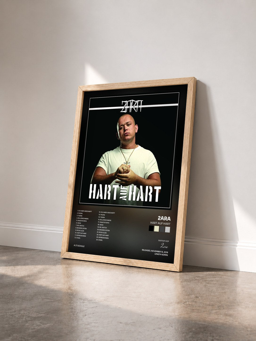 #bois Tableau de l'album Hart auf Hart de 2ara vu de trois quarts, cadre en bois brut