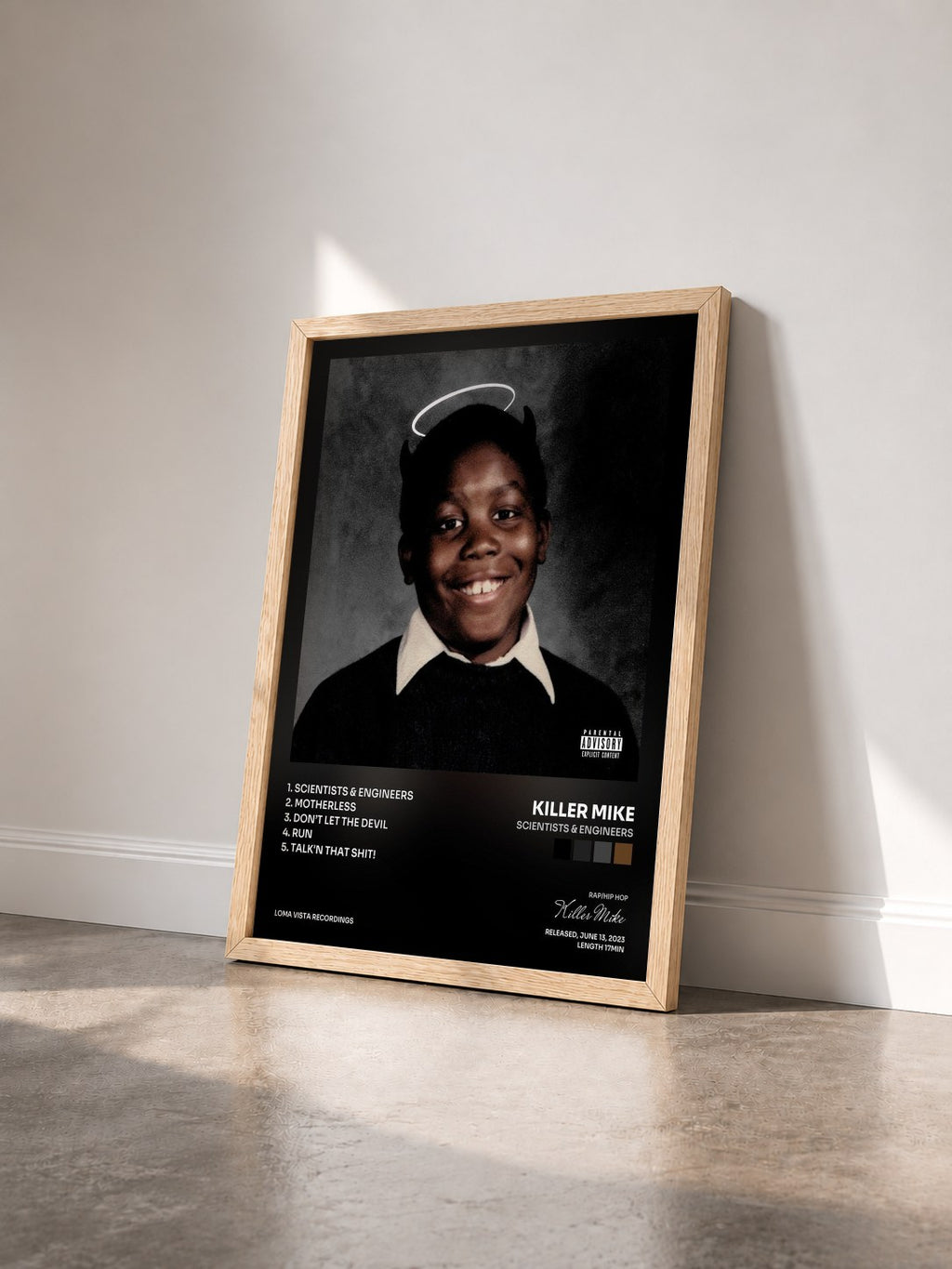 #bois Tableau de l'album SCIENTISTS & ENGINEERS de Killer Mike vu de trois quarts, cadre en bois brut