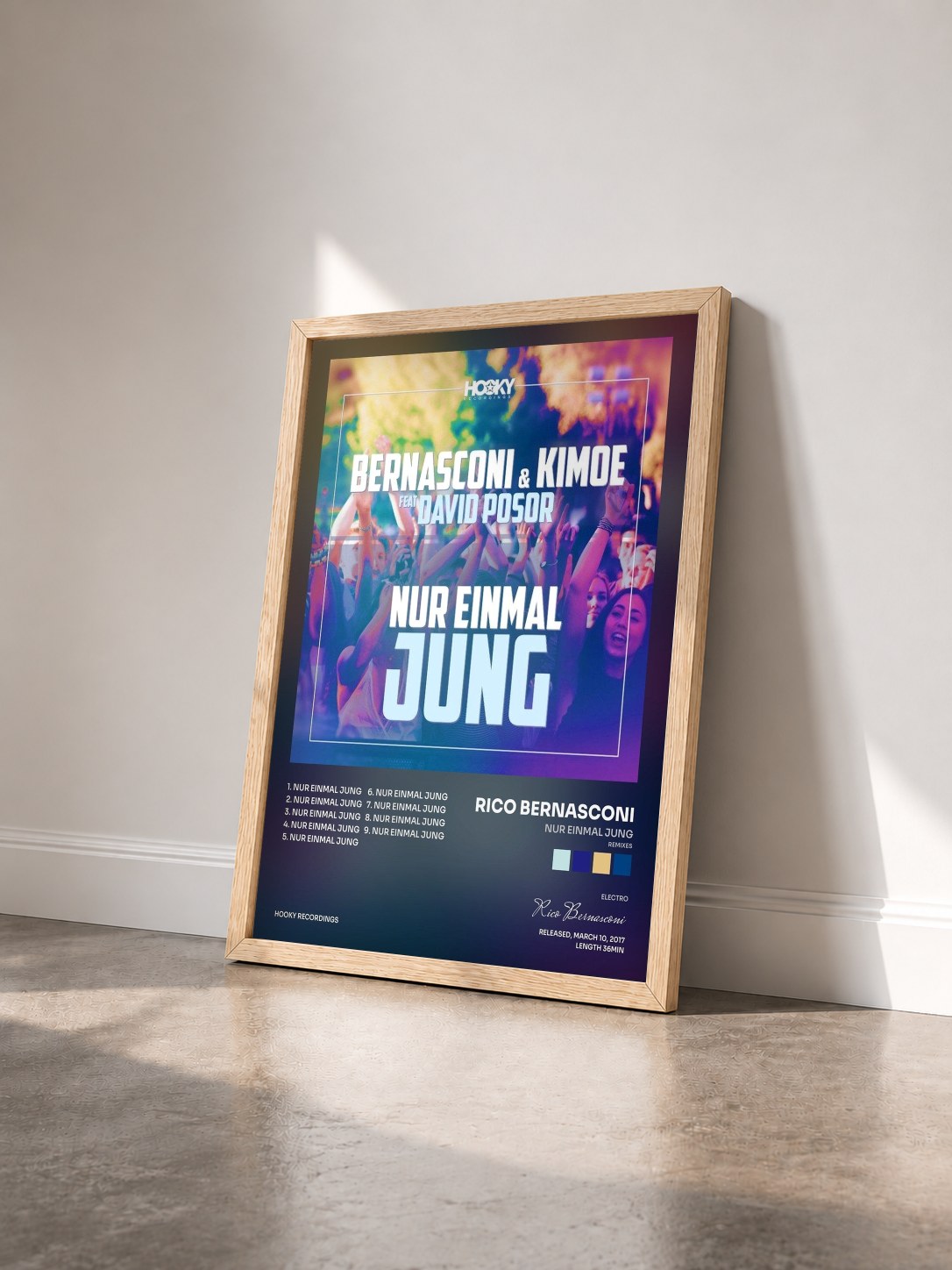 #bois Tableau de l'album Nur einmal jung (Remixes) de Rico Bernasconi vu de trois quarts, cadre en bois brut