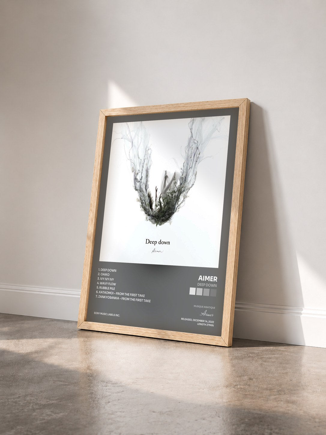 #bois Tableau de l'album Deep down de Aimer vu de trois quarts, cadre en bois brut