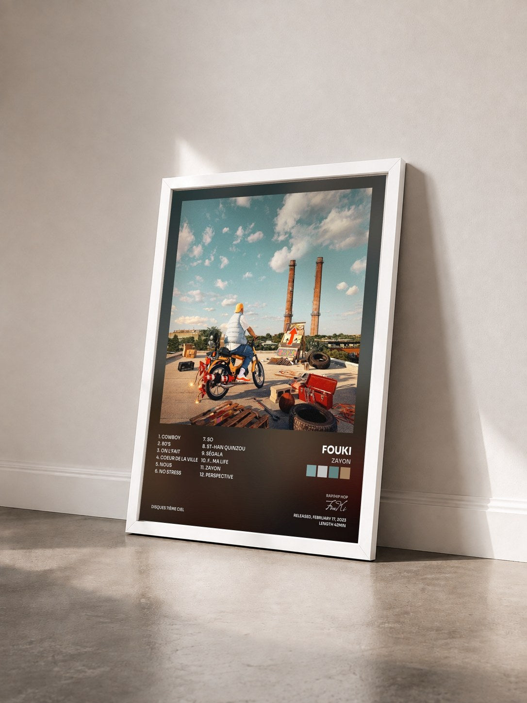 #blanc Tableau de l'album Zayon de FouKi vu de trois quarts, cadre blanc