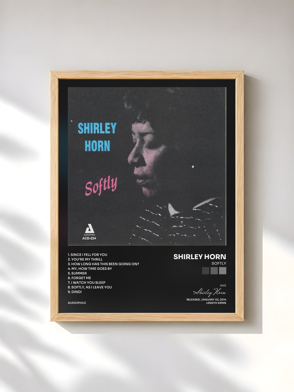 #bois Tableau de l'album Softly de Shirley Horn, cadre en bois brut, imprimé et encadré en France