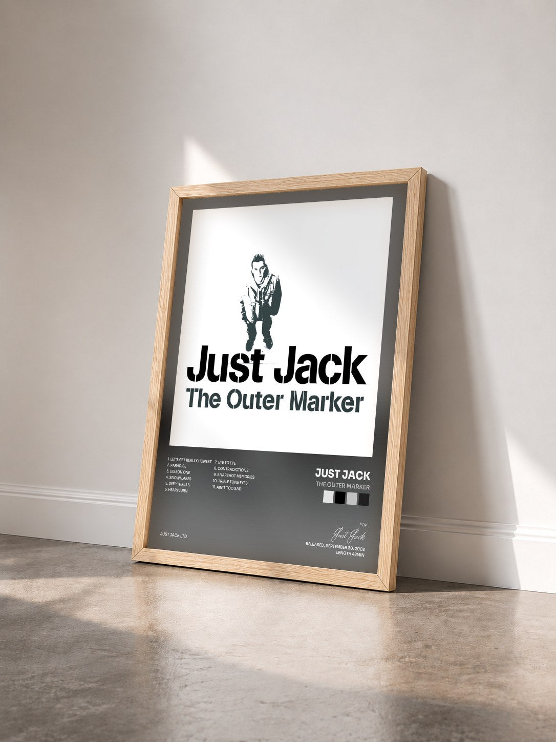 #bois Tableau de l'album The Outer Marker de Just Jack vu de trois quarts, cadre en bois brut