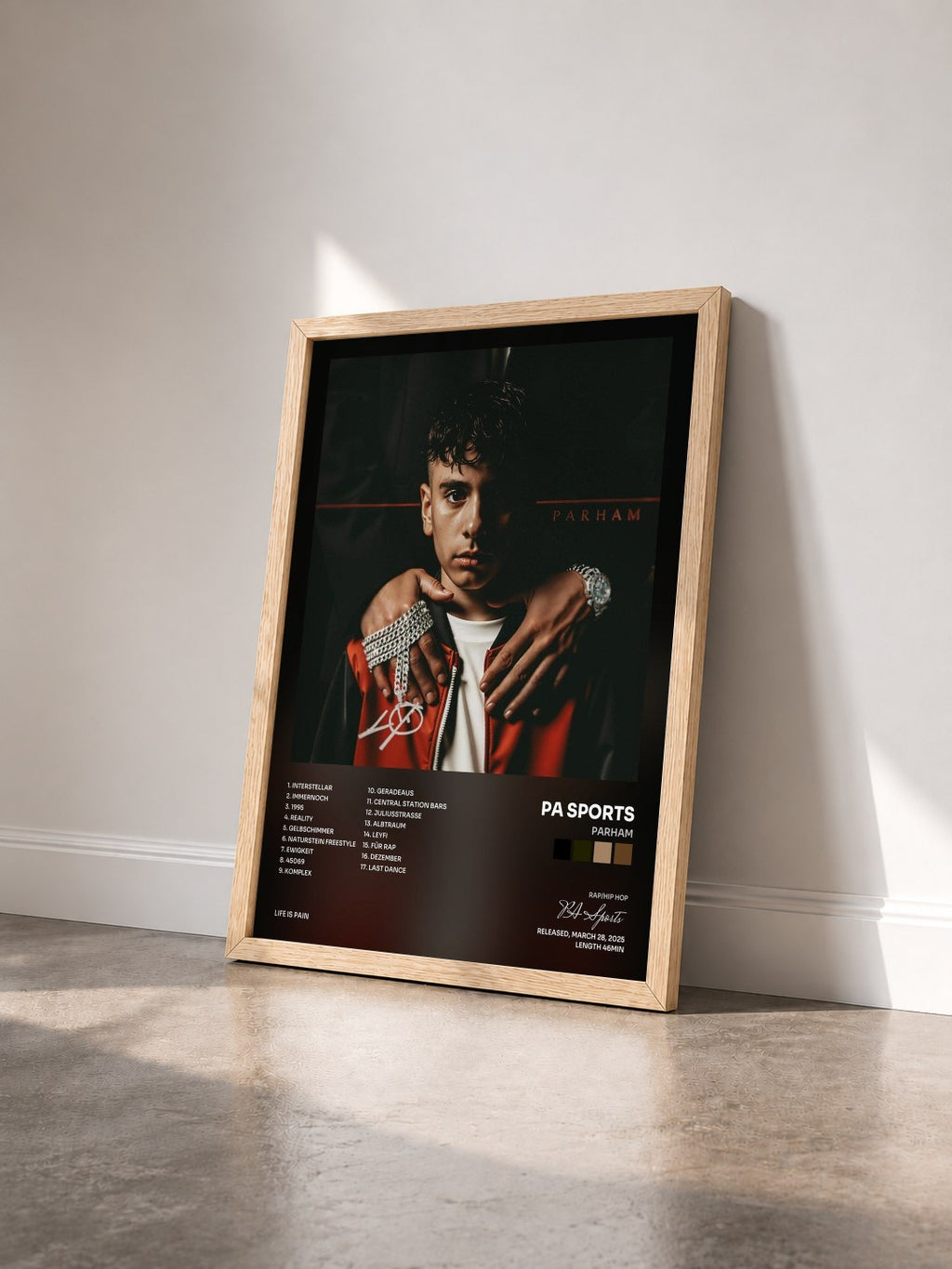 #bois Tableau de l'album PARHAM de PA Sports vu de trois quarts, cadre en bois brut