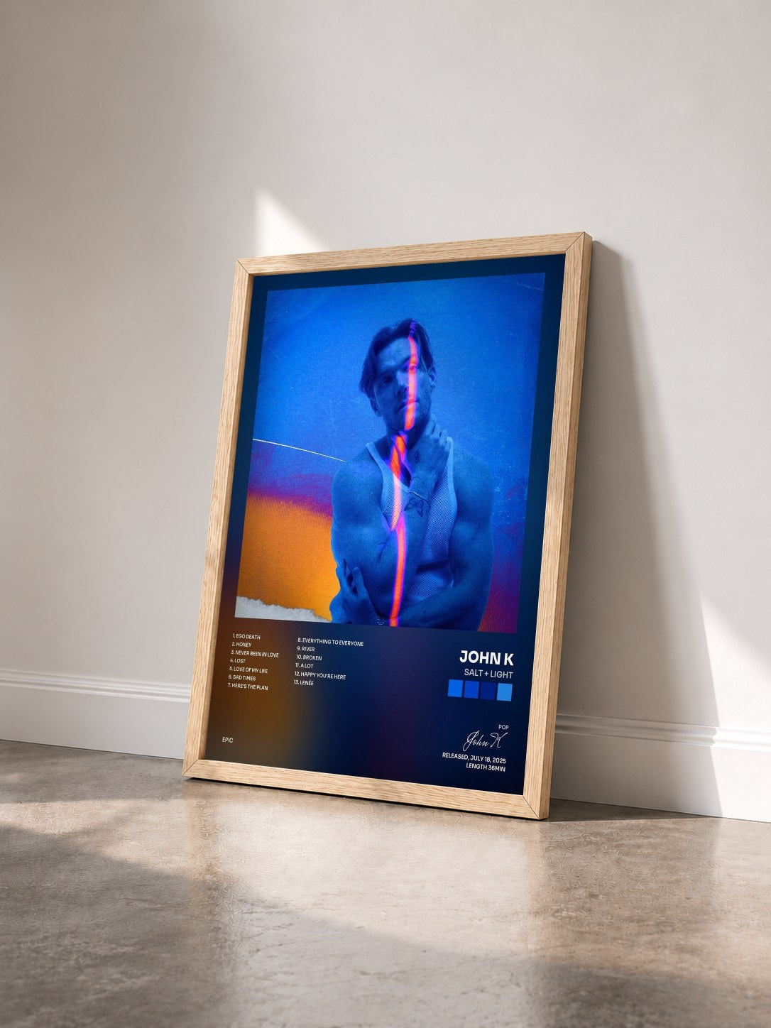 #bois Tableau de l'album SALT + LIGHT de John K vu de trois quarts, cadre en bois brut