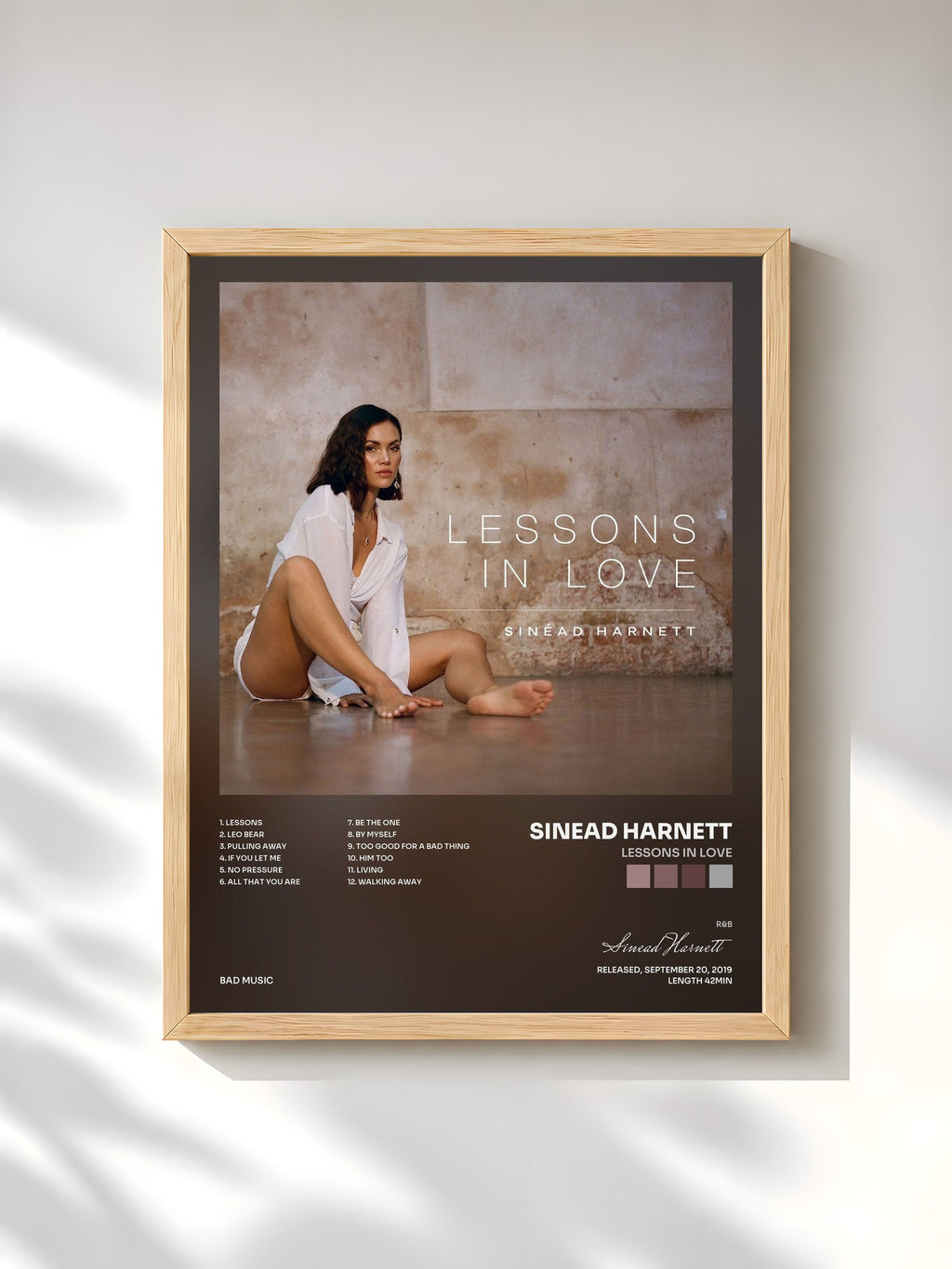 #bois Tableau de l'album Lessons in Love de Sinead Harnett, cadre en bois brut, imprimé et encadré en France