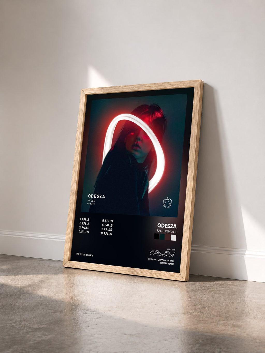 #bois Tableau de l'album Falls Remixes de ODESZA vu de trois quarts, cadre en bois brut