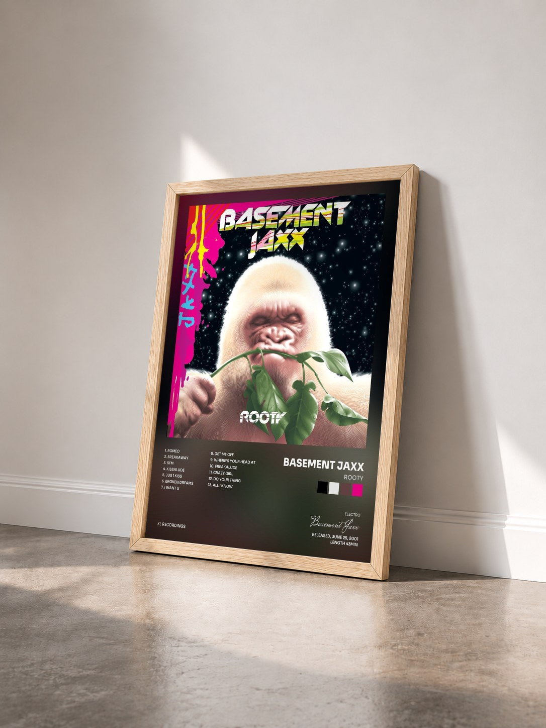 #bois Tableau de l'album Rooty de Basement Jaxx vu de trois quarts, cadre en bois brut