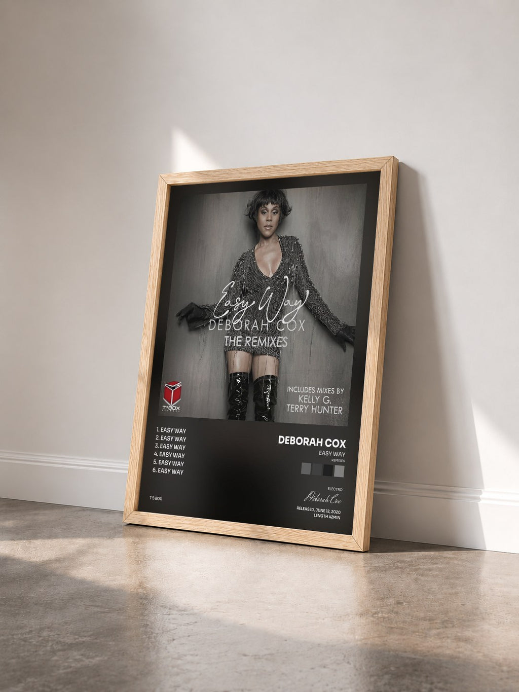 #bois Tableau de l'album Easy Way (Remixes) de Deborah Cox vu de trois quarts, cadre en bois brut