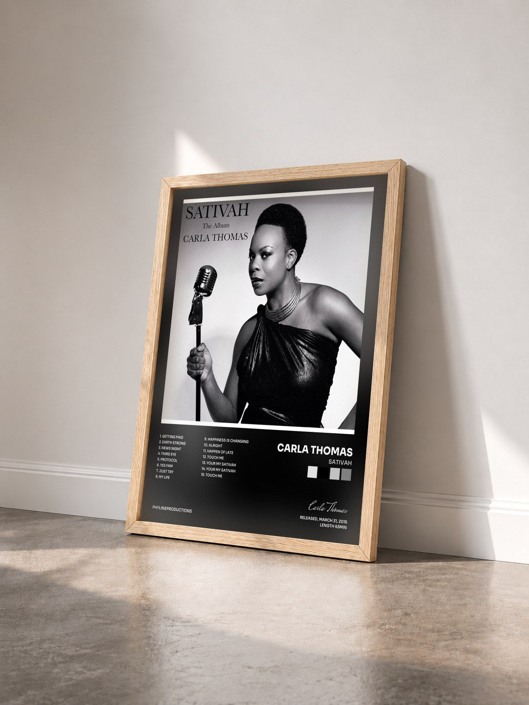 #bois Tableau de l'album Sativah de Carla Thomas vu de trois quarts, cadre en bois brut