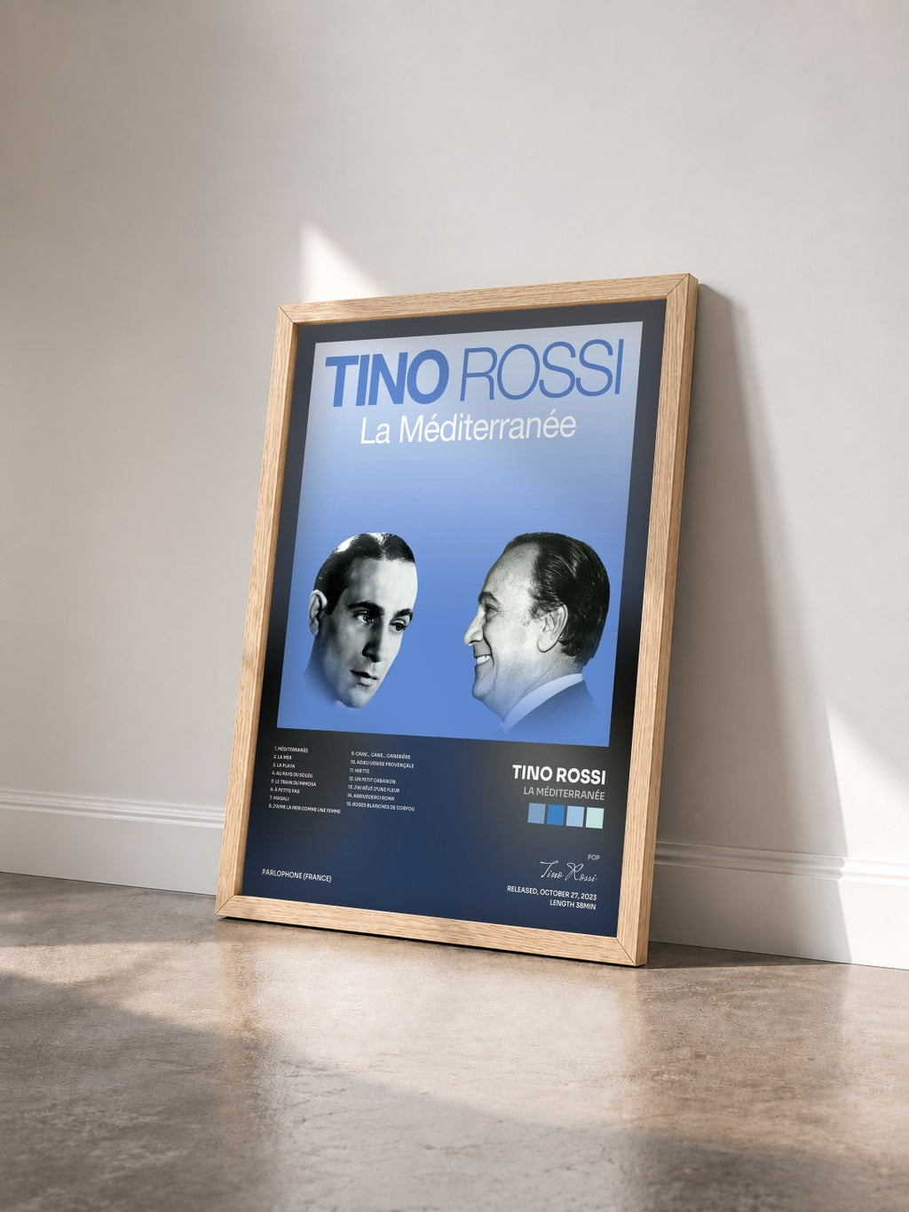 #bois Tableau de l'album La Méditerranée de Tino Rossi vu de trois quarts, cadre en bois brut