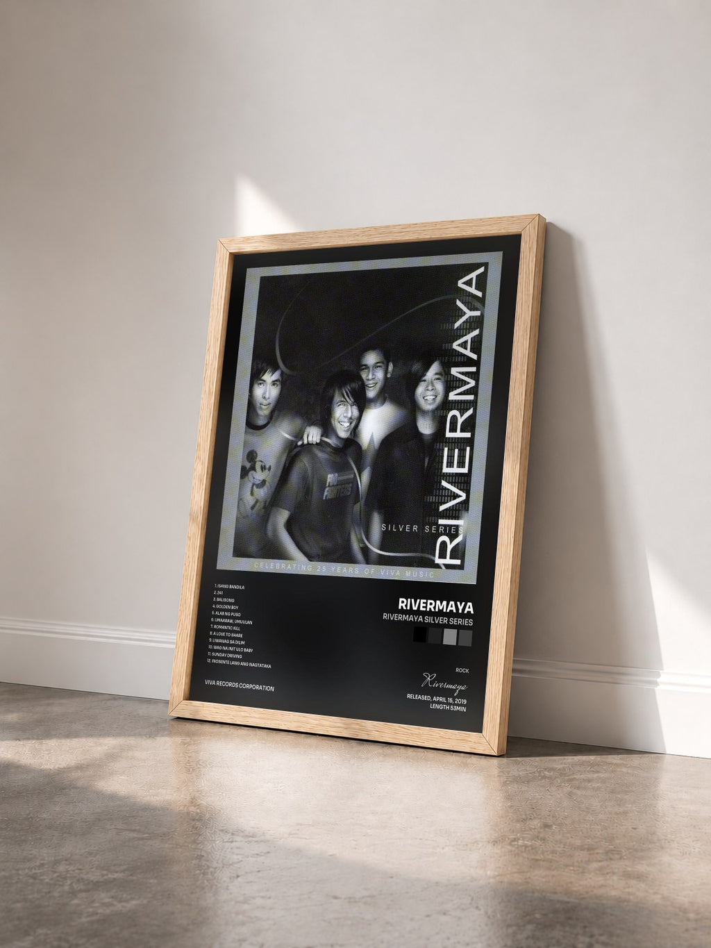 #bois Tableau de l'album Rivermaya Silver Series de Rivermaya vu de trois quarts, cadre en bois brut