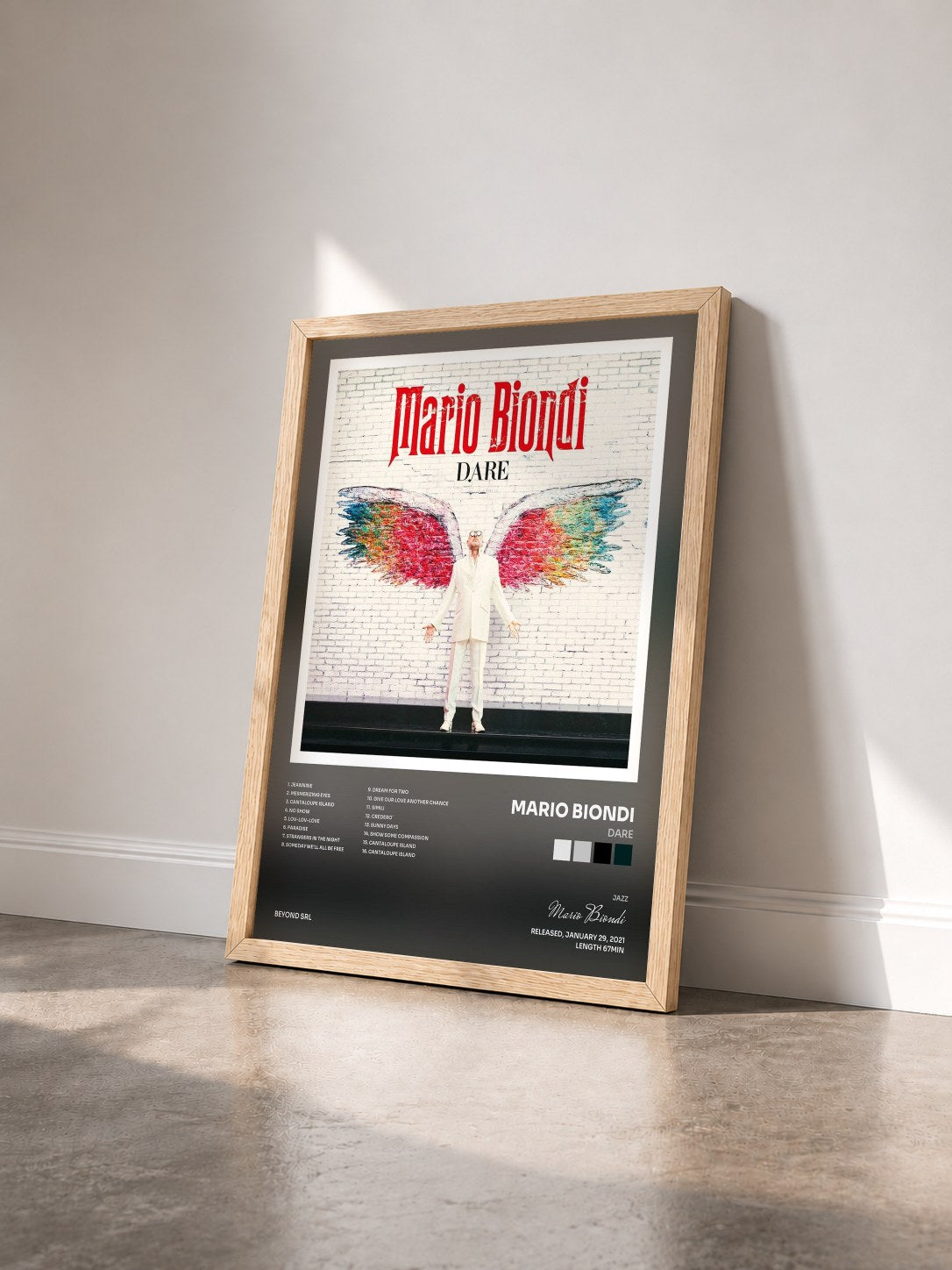 #bois Tableau de l'album Dare de Mario Biondi vu de trois quarts, cadre en bois brut