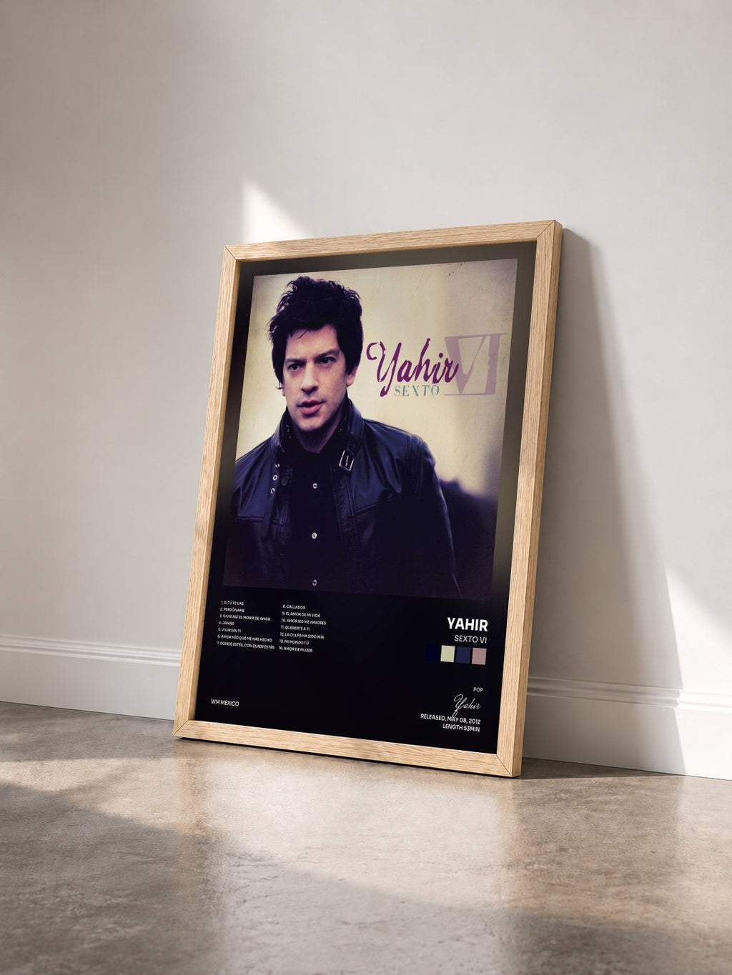 #bois Tableau de l'album Sexto VI de Yahir vu de trois quarts, cadre en bois brut