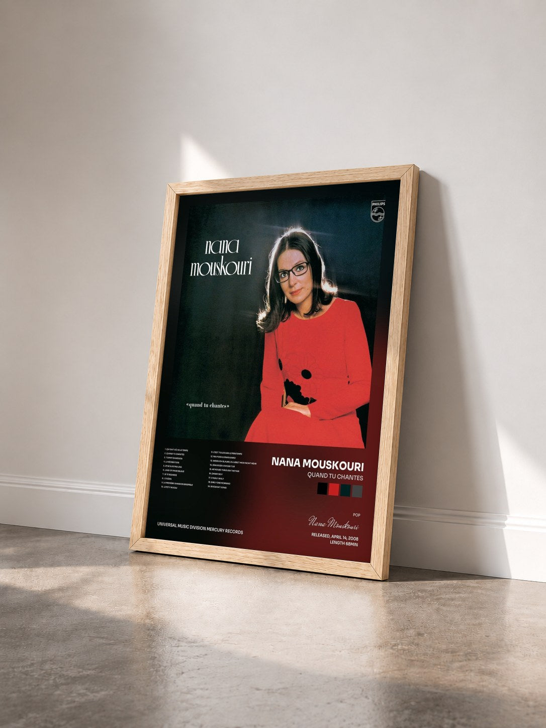 #bois Tableau de l'album Quand Tu Chantes de Nana Mouskouri vu de trois quarts, cadre en bois brut