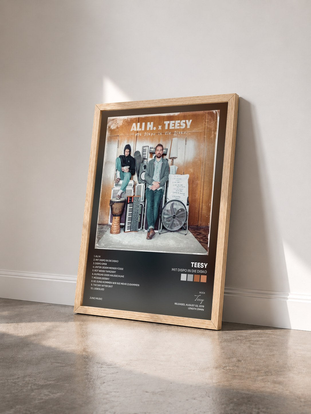 #bois Tableau de l'album Mit Dispo In Die Disko de Teesy vu de trois quarts, cadre en bois brut