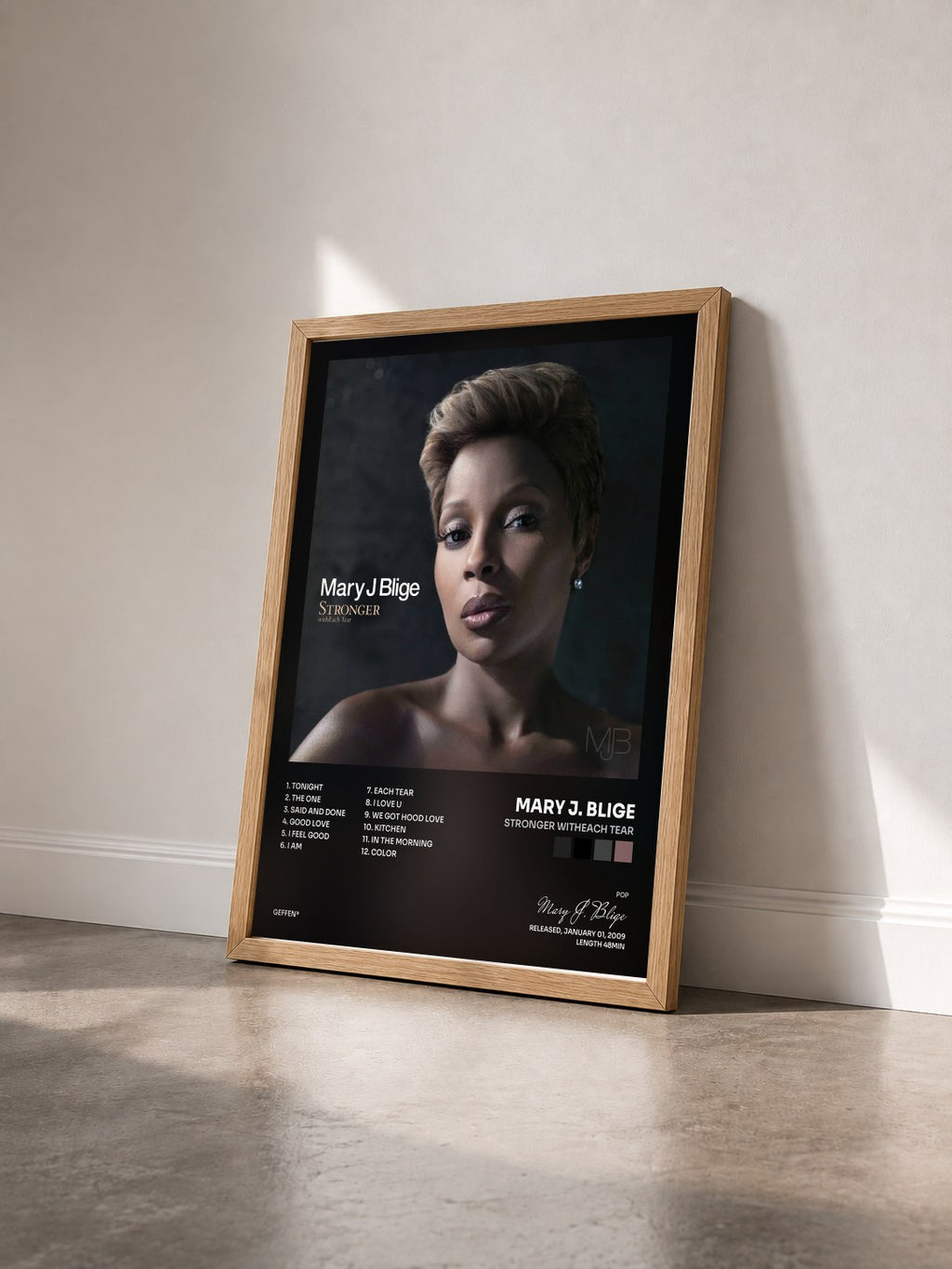 #bois Tableau de l'album Stronger withEach Tear de Mary J. Blige vu de trois quarts, cadre en bois brut