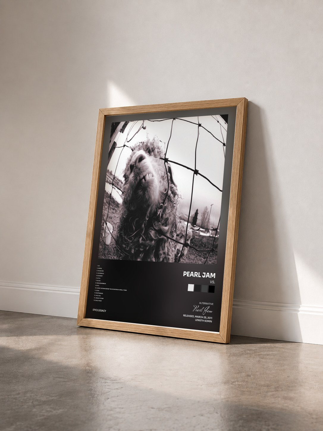 #bois Tableau de l'album Vs. de Pearl Jam vu de trois quarts, cadre en bois brut