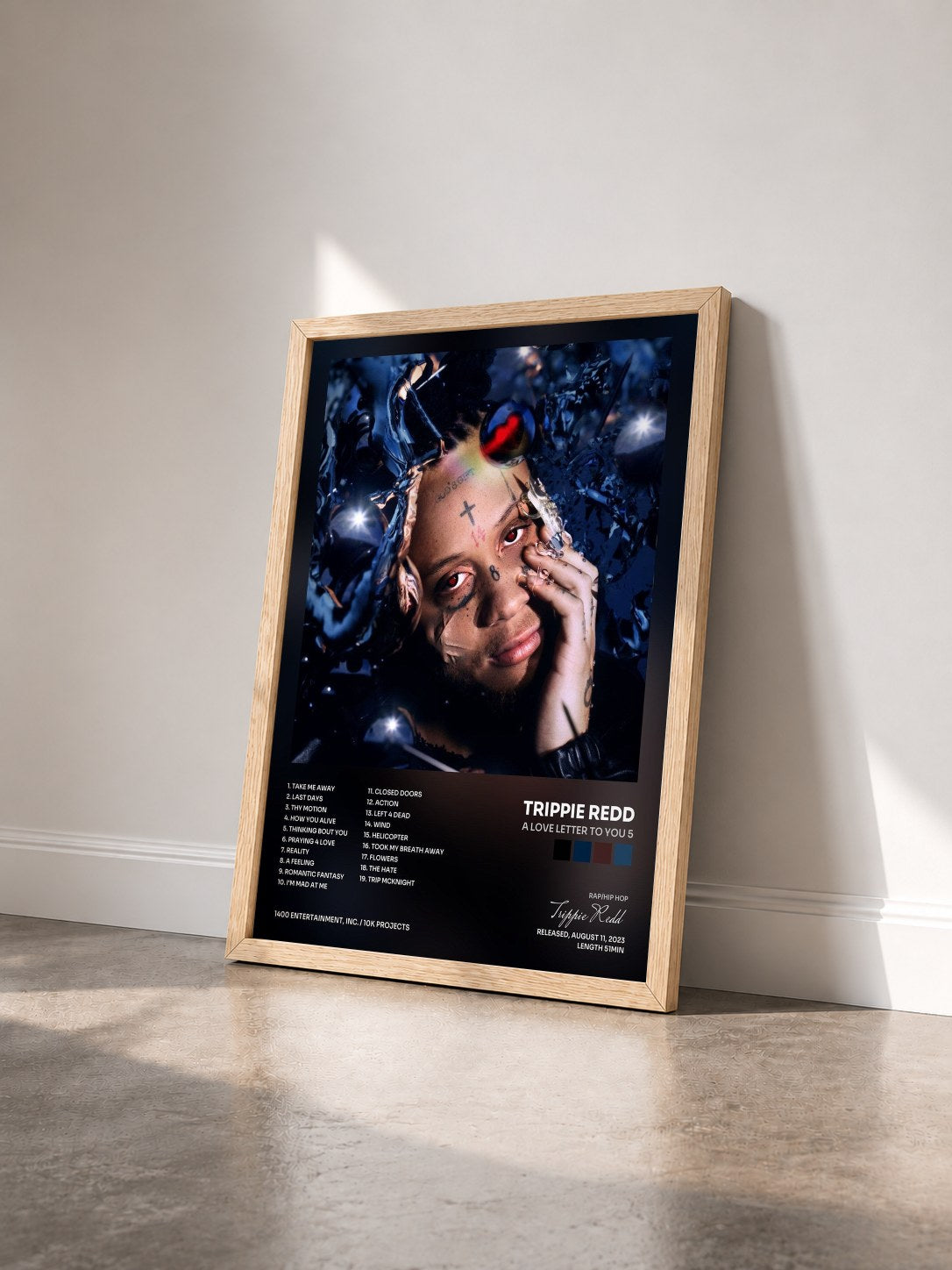 #bois Tableau de l'album A Love Letter To You 5 de Trippie Redd vu de trois quarts, cadre en bois brut