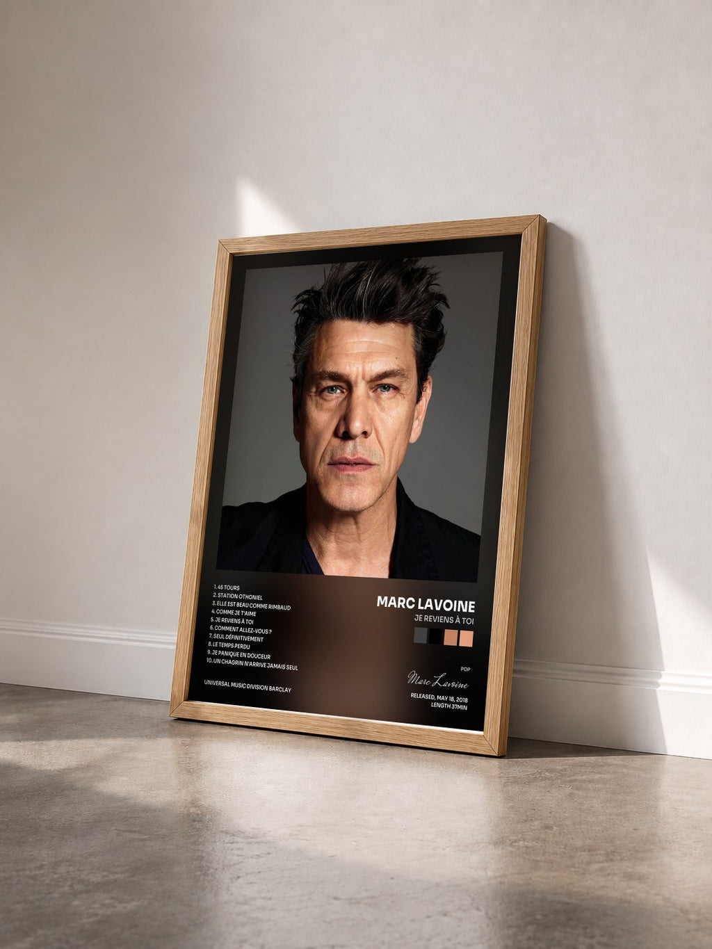 #bois Tableau de l'album Je reviens à toi de Marc Lavoine vu de trois quarts, cadre en bois brut