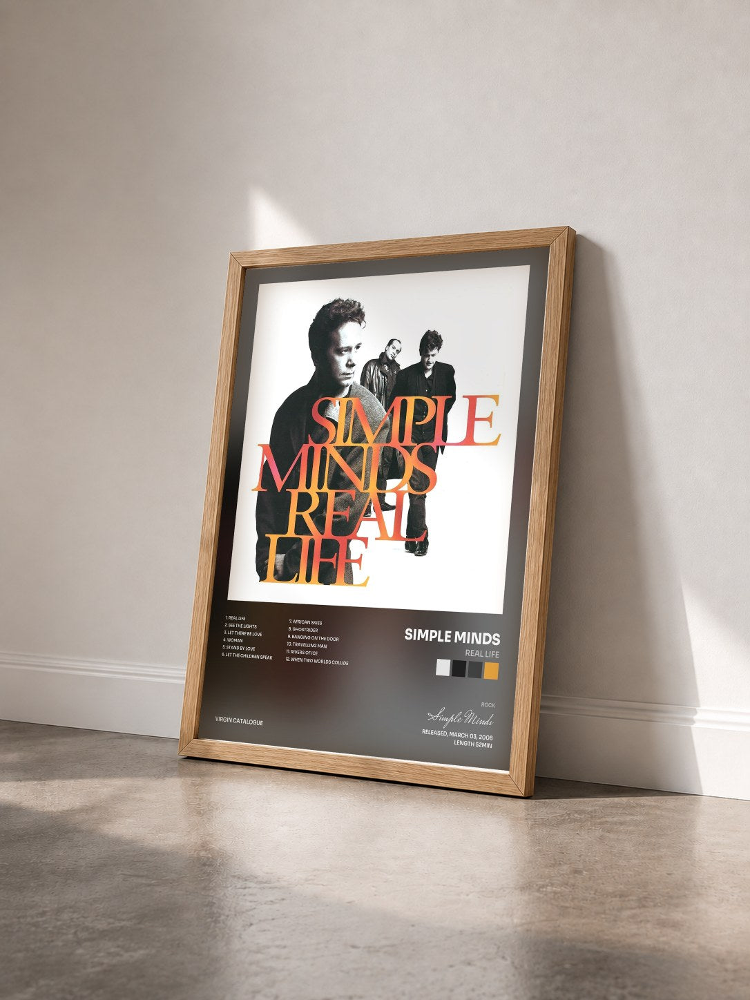 #bois Tableau de l'album Real Life de Simple Minds vu de trois quarts, cadre en bois brut