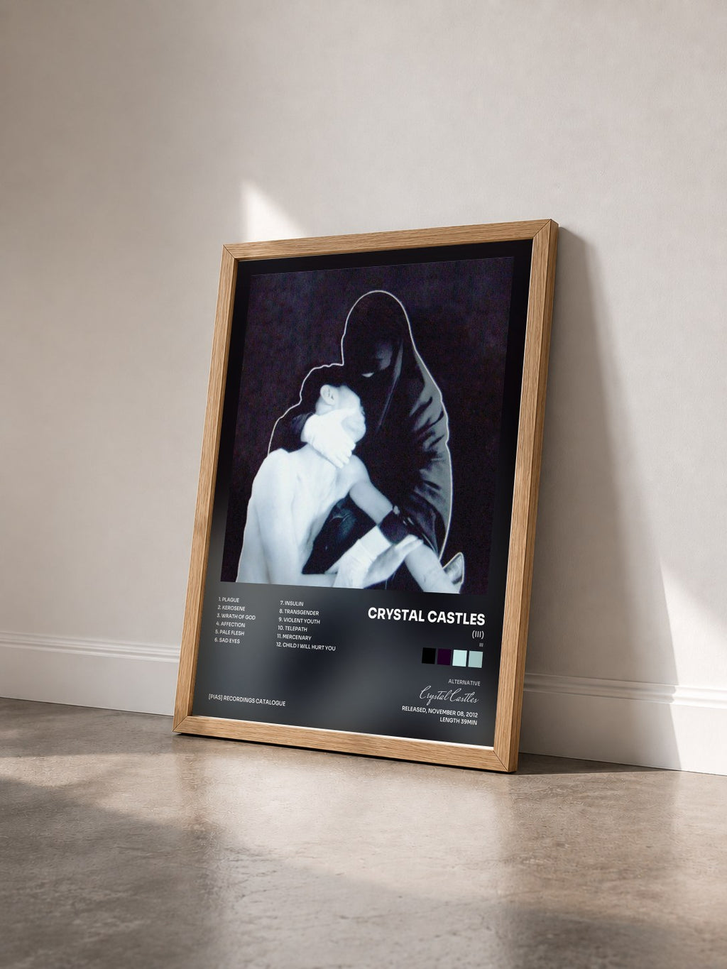 #bois Tableau de l'album (III) de Crystal Castles vu de trois quarts, cadre en bois brut