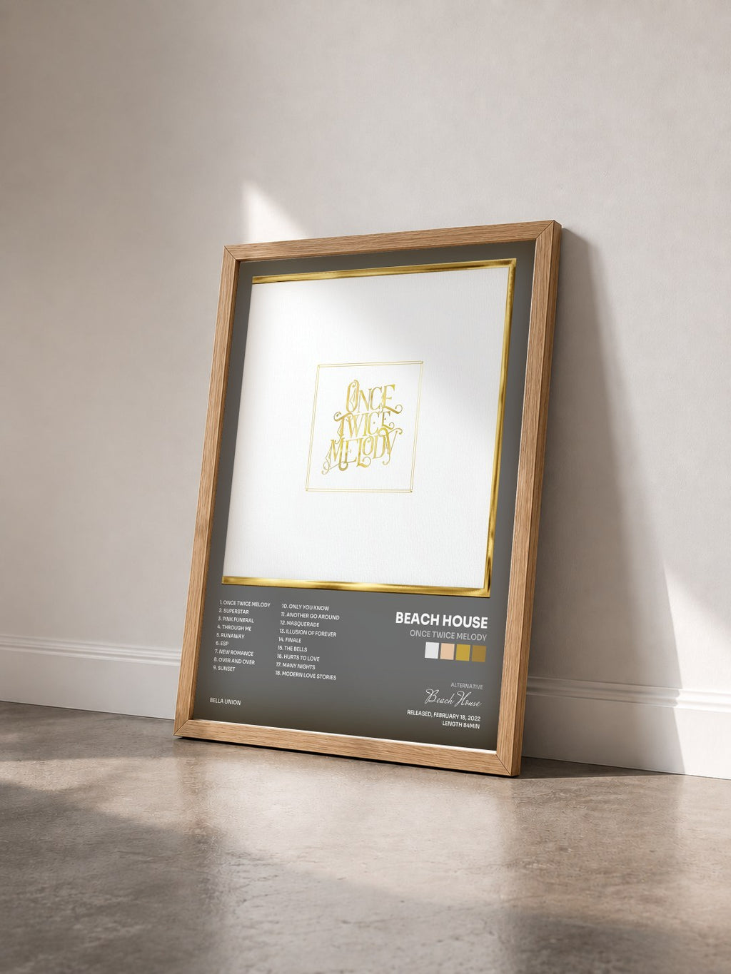 #bois Tableau de l'album Once Twice Melody de Beach House vu de trois quarts, cadre en bois brut