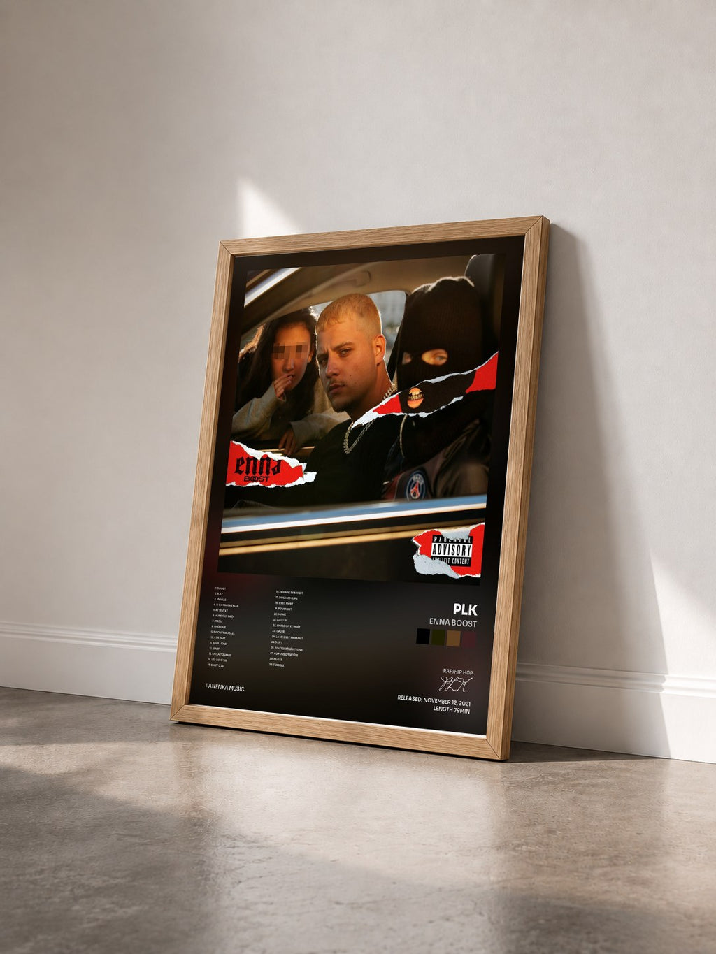 #bois Tableau de l'album Enna Boost de PLK vu de trois quarts, cadre en bois brut