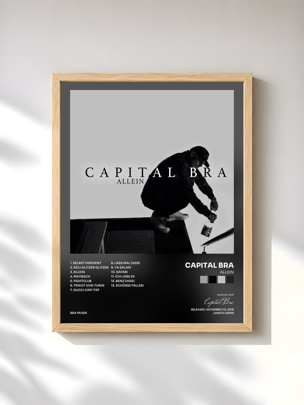 #bois Tableau de l'album Allein de Capital Bra, cadre en bois brut, imprimé et encadré en France