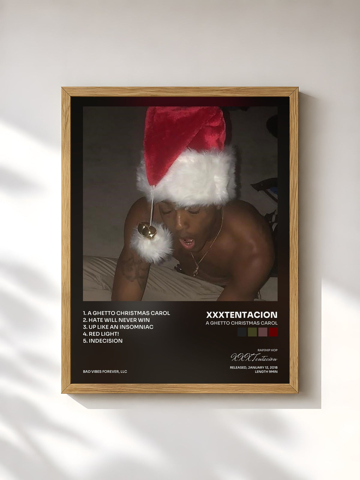#bois Tableau de l'album A GHETTO CHRISTMAS CAROL de XXXTentacion, cadre en bois brut, imprimé et encadré en France