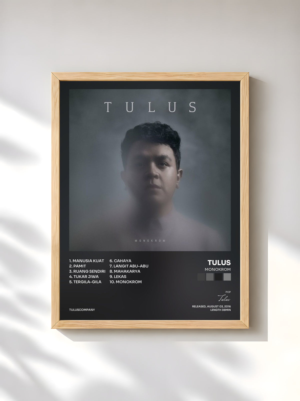 #bois Tableau de l'album Monokrom de Tulus, cadre en bois brut, imprimé et encadré en France